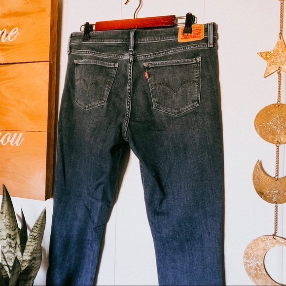 Levis 711 Jeans - Picture 3 of 8